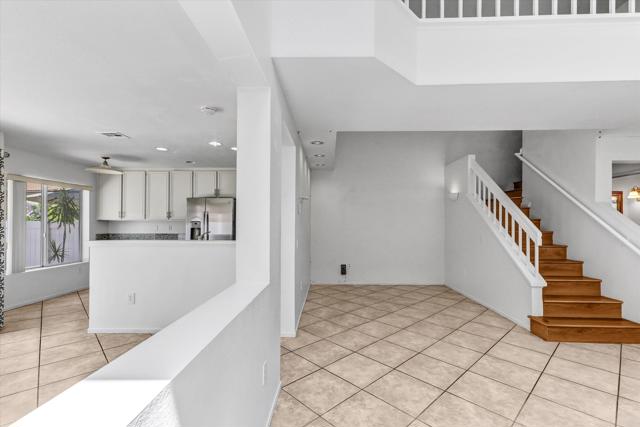 Detail Gallery Image 11 of 31 For 1374 Serena Circle #1,  Chula Vista,  CA 91910 - 3 Beds | 2/1 Baths