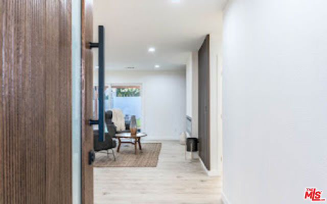 2193 Trinway Avenue photo 1
