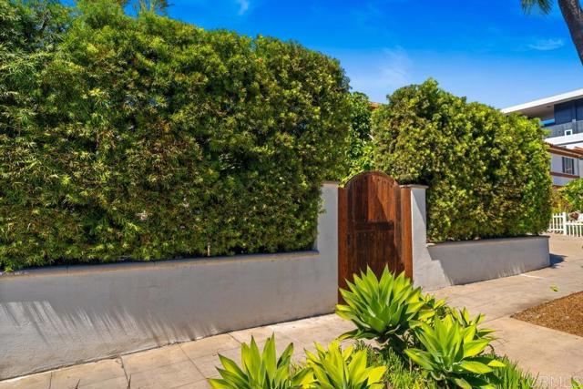 Detail Gallery Image 5 of 63 For 3760 Grim Ave, San Diego,  CA 92104 - 3 Beds | 2 Baths