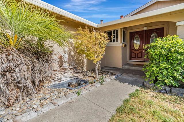 482 Calero Avenue, San Jose CA: https://media.crmls.org/mediaz/044d040d-f192-4553-9339-233a5371dfc6.jpg