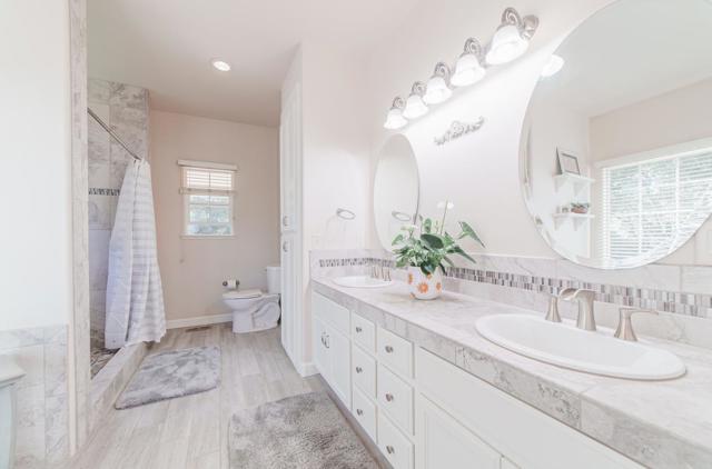 8631 Woodland Heights Court, Salinas CA: https://media.crmls.org/mediaz/044d199b-1945-46c5-919c-11c636fdc4b5.jpg