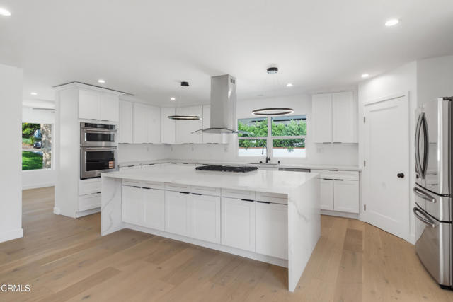 3880 SHADOW GROVE Road, Pasadena CA: https://media.crmls.org/mediaz/044d794b-ea05-4871-9519-3db22712779b.jpg