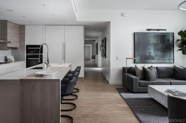 2604 5TH AVENUE, San Diego CA: https://media.crmls.org/mediaz/044d9669-4993-4bda-936a-19231f7dfd41.jpg