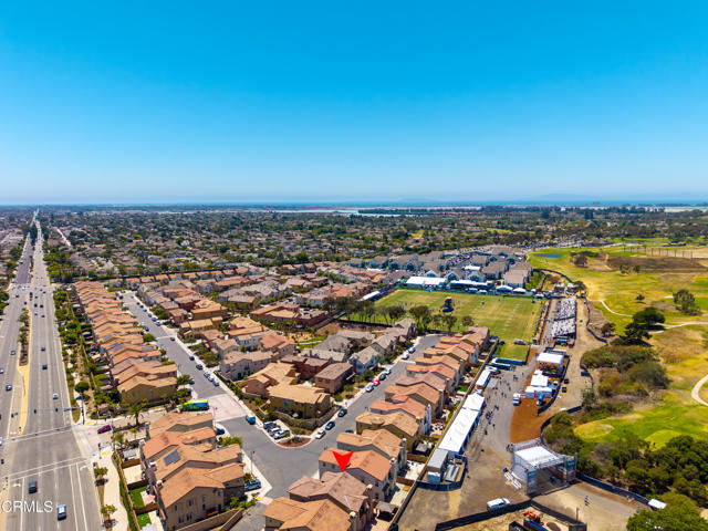 1521 Thorpe Trail, Oxnard CA: https://media.crmls.org/mediaz/044e178b-b4f5-4dbd-8ca8-261edc7327b8.jpg