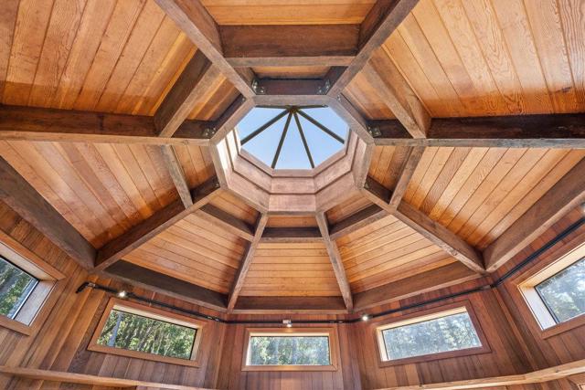 200 S Ranch Road, Pescadero CA: https://media.crmls.org/mediaz/044e7075-18af-4854-9666-9534173b9ac9.jpg