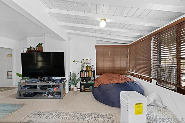 3483 3485 Olive Street, San Diego CA: https://media.crmls.org/mediaz/044e9e0f-f424-449d-959e-599e3a8d02fc.jpg