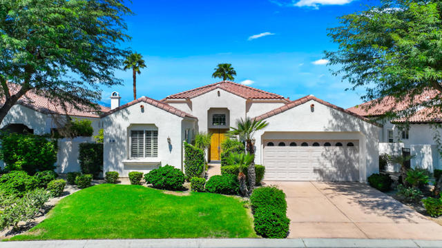 50405 Verano Drive, La Quinta CA: https://media.crmls.org/mediaz/044efc66-1c38-4799-8946-c5ea702e3e00.jpg