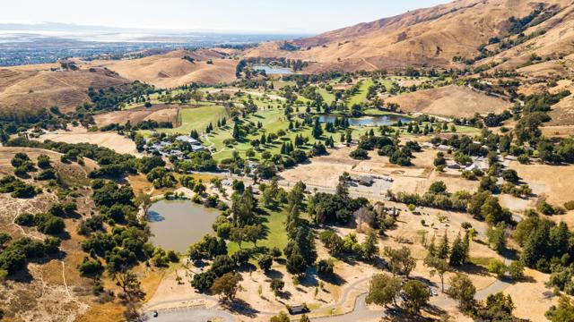 3415 Spring Creek Lane, Milpitas CA: https://media.crmls.org/mediaz/044fd687-9c08-495c-81aa-99d30fce45a7.jpg