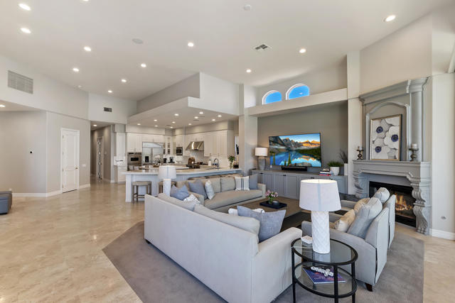 48644 Vista Palomino, La Quinta CA: https://media.crmls.org/mediaz/04500ae1-9125-4375-97d9-885995607b9f.jpg