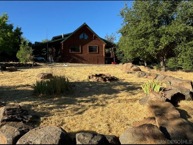 6553 Engineers Rd, Julian CA: https://media.crmls.org/mediaz/04505fd4-59d4-4f2b-93db-936fab42e5b1.jpg