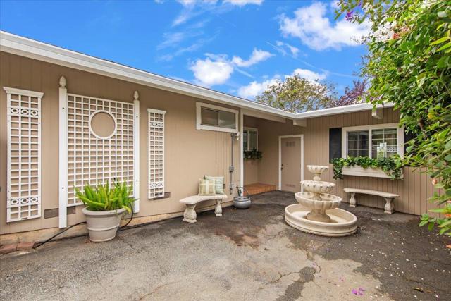 538 Clubhouse Drive, Aptos CA: https://media.crmls.org/mediaz/04508a99-cc1d-4b02-8349-8698083bcacc.jpg