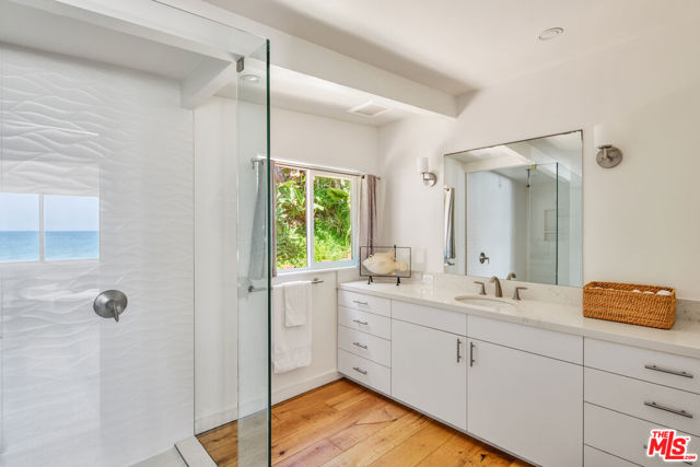 24246 Malibu Road photo 13
