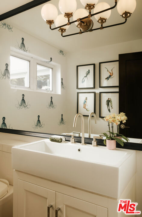 https://media.crmls.org/mediaz/04513d71-53cd-46b4-ac49-83065eb4f165.jpg?preset=X-Large