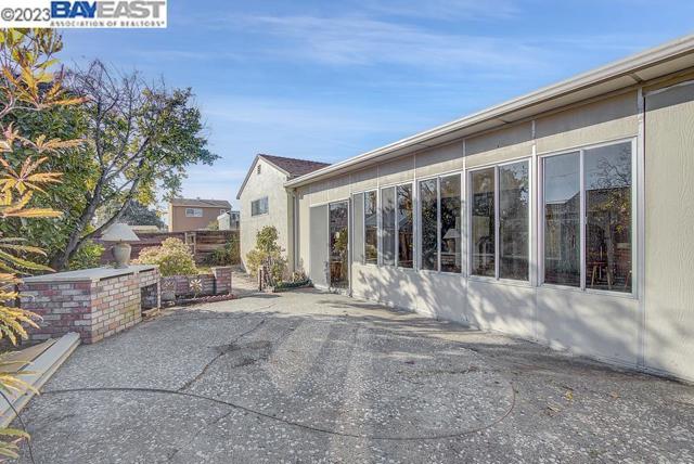 2285 Star Avenue, Castro Valley CA: https://media.crmls.org/mediaz/04516046-599d-4cbb-bdb8-debf028819e4.jpg