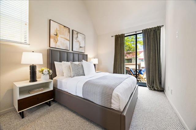 203 Shorebird Circle, Redwood City CA: https://media.crmls.org/mediaz/04516413-5dd5-45b8-8511-4649b29460c4.jpg