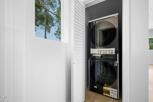 Detail Gallery Image 9 of 26 For 12323 Foxcroft Pl, Granada Hills,  CA 91344 - 3 Beds | 2/1 Baths