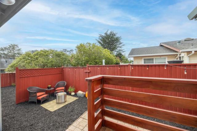 9690 Cabrillo Highway, Moss Beach CA: https://media.crmls.org/mediaz/04546d30-2e90-44c4-9e8e-e8898d8d60d4.jpg