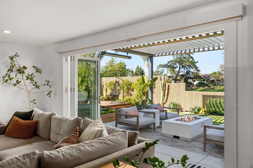 1063 San Julian - photo 3