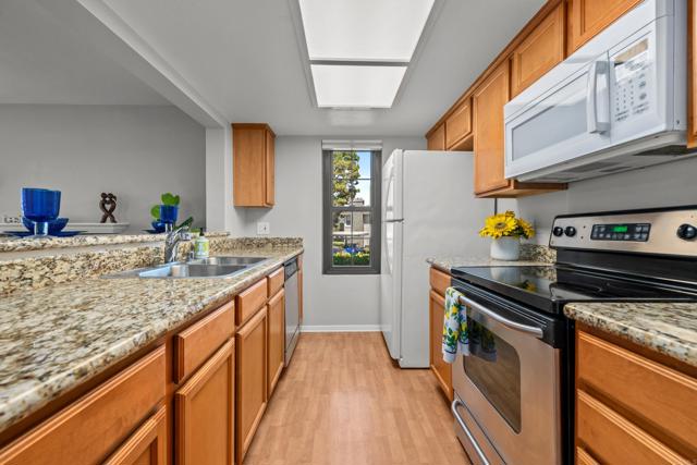 Detail Gallery Image 6 of 28 For 15032 Avenida Venusto #179,  Rancho Bernardo (San Diego),  CA 92128 - 1 Beds | 1 Baths