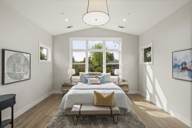 1303 American Way, Menlo Park CA: https://media.crmls.org/mediaz/045545b6-f287-4c56-8c6f-5d8999b93e30.jpg