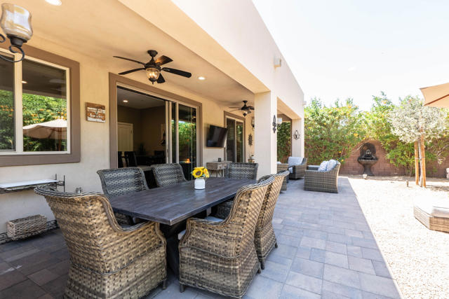 82820 Kingsboro Lane, Indio CA: https://media.crmls.org/mediaz/045558c6-bceb-43f7-886e-29743702d064.jpg