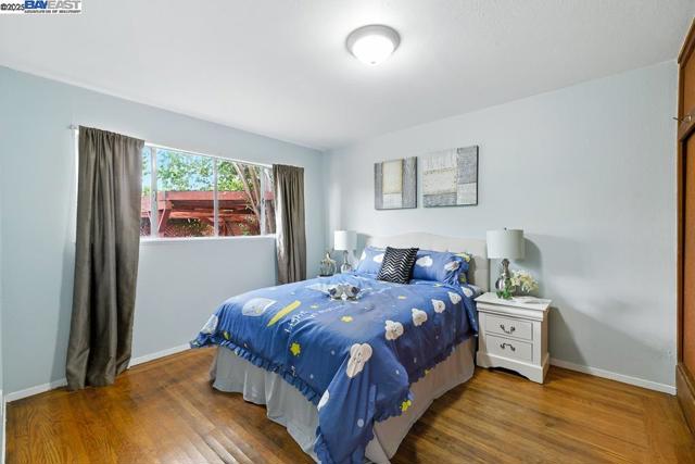 1677 Johnson St, San Leandro CA: https://media.crmls.org/mediaz/04555dc2-6172-46c8-94bc-c9bf3d0f523b.jpg