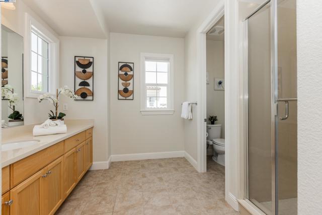3422 Cinnamon Ridge Rd, San Ramon CA: https://media.crmls.org/mediaz/04564a9d-b881-4c88-84a8-b51cef6dd6ba.jpg