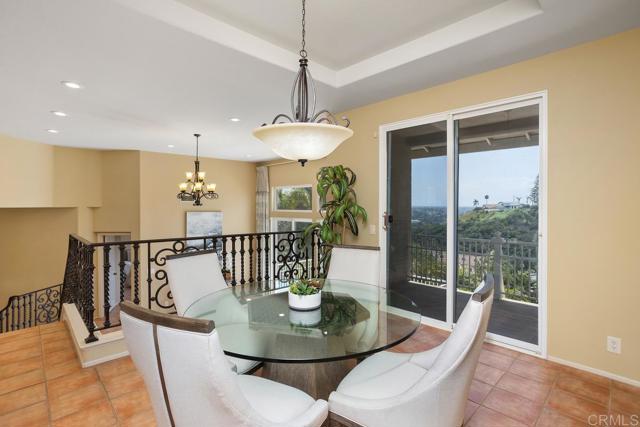 Detail Gallery Image 21 of 49 For 6059 Deerford Row, La Jolla,  CA 92037 - 3 Beds | 2/1 Baths