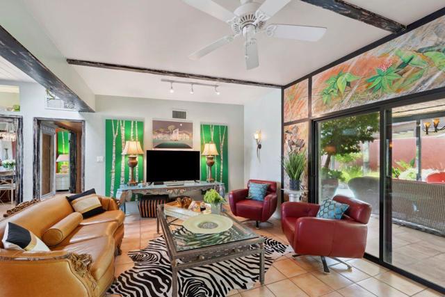 901 S Calle Tomas, Palm Springs CA: https://media.crmls.org/mediaz/04572beb-2c2c-4afc-a2f0-537f20e88fbc.jpg