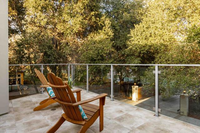 706 N San Antonio Road, Los Altos CA: https://media.crmls.org/mediaz/04579a51-9d27-49f6-9a51-5b11ec65826b.jpg