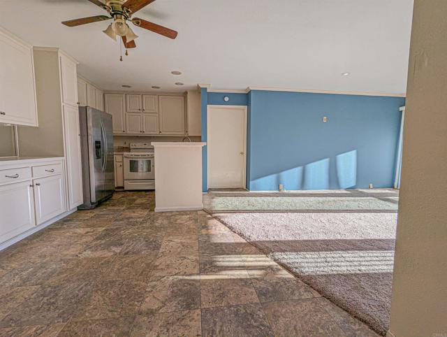 Image 9 of 27 For 12565 Oaks North Drive 211