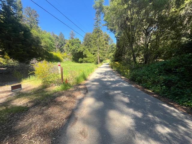 201 Hill House Road, Boulder Creek CA: https://media.crmls.org/mediaz/045882d9-d8cf-4613-8bfd-97711c8cbf1a.jpg