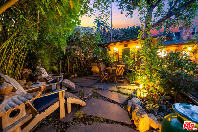 8306 Yucca Trail, Los Angeles CA: https://media.crmls.org/mediaz/0458aa02-6deb-4796-b4f4-f858c17a0074.jpg