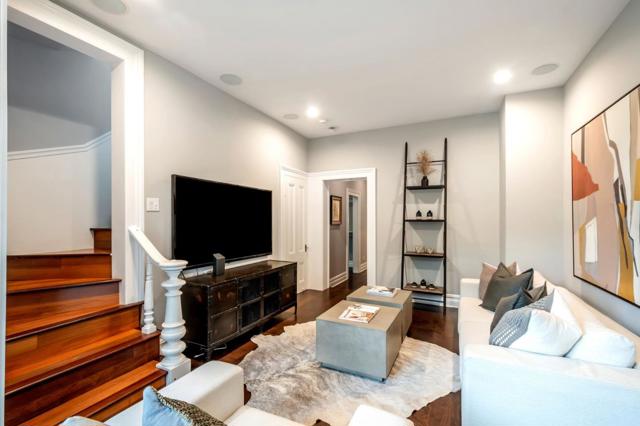 4087 17th Street, San Francisco CA: https://media.crmls.org/mediaz/0458d4e9-1ebc-4168-86a5-3c754a5e0041.jpg