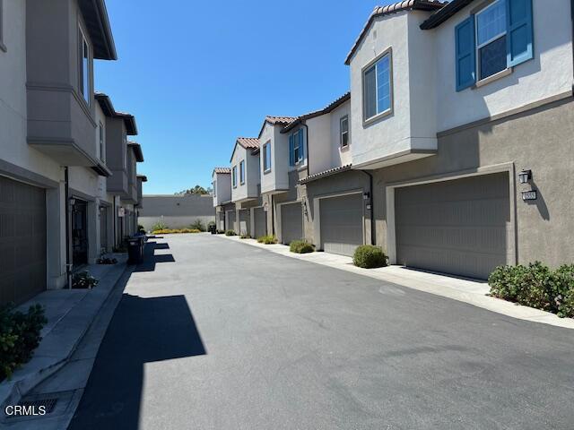 2563 LIttle Rock Lane, Simi Valley CA: https://media.crmls.org/mediaz/04592f49-35c1-4499-a52c-7787dad2fd09.jpg
