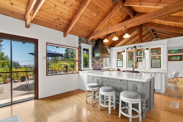 120 Bella Vista Lane, Watsonville CA: https://media.crmls.org/mediaz/045957f2-31b4-46d3-b9c4-c91c51679d37.jpg