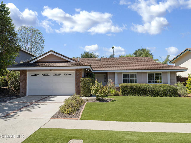 121 Ensenada Avenue, Newbury Park CA: https://media.crmls.org/mediaz/04595c3b-f077-4285-9bee-ce63ce28ab9b.jpg