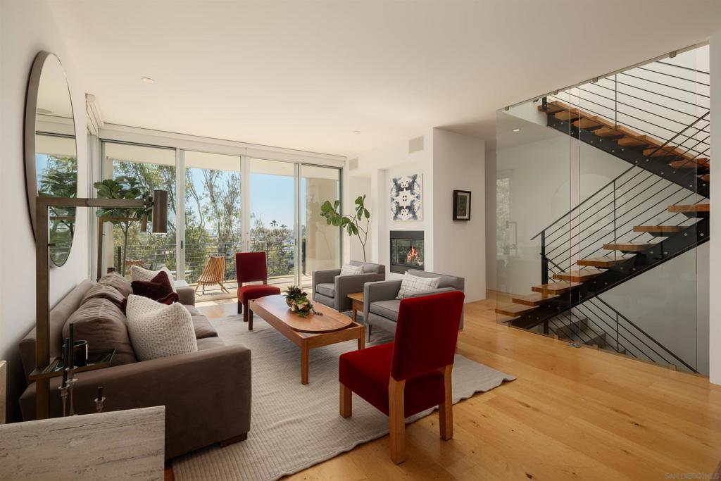 2710 1st Ave - photo 3