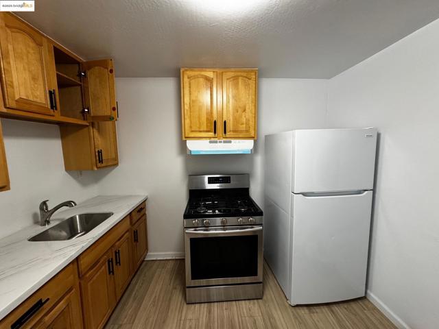 146 19Th St, Richmond CA: https://media.crmls.org/mediaz/0459b3b8-6ce4-4f69-a122-f790f453fe7f.jpg