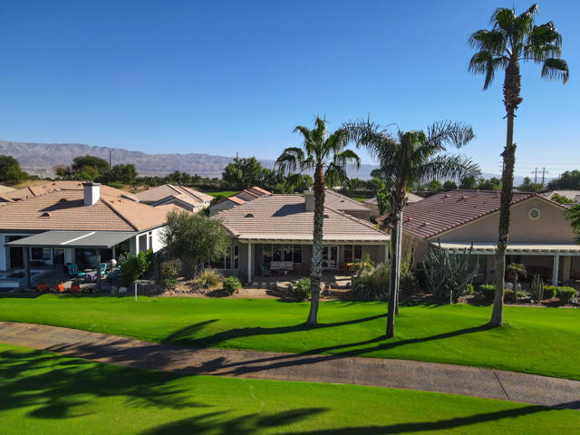 44327 Royal Lytham Drive, Indio CA: https://media.crmls.org/mediaz/0459c24e-00d4-48e1-9ba8-555efffefe4c.jpg
