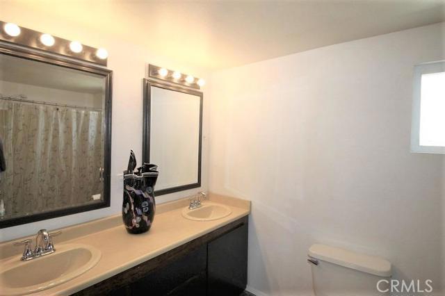 241 E Virginia Way