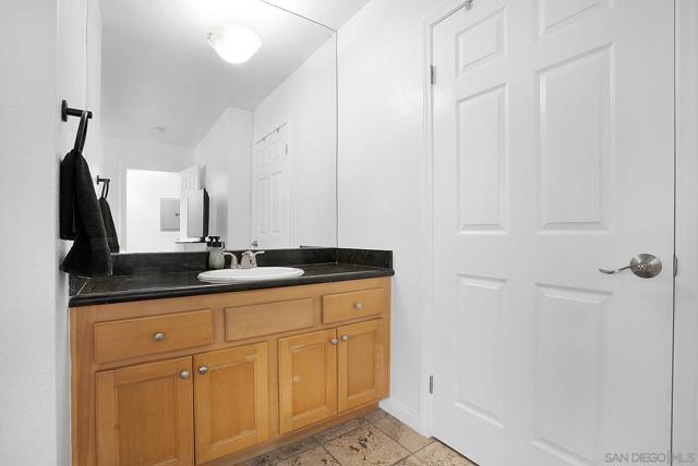 9860 Dale Avenue, Spring Valley CA: https://media.crmls.org/mediaz/045a4f5c-fb57-4ab7-8bf9-a277a94a9ec7.jpg