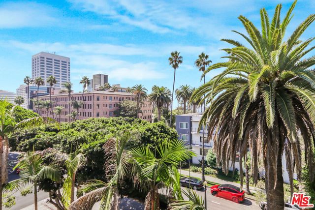 2 Bed Home for Sale in Santa Monica, California