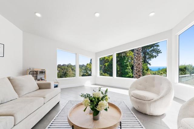 532 Moonrise Lane, Aptos CA: https://media.crmls.org/mediaz/045be30d-9aa5-4979-9e97-def4fb0a8a15.jpg
