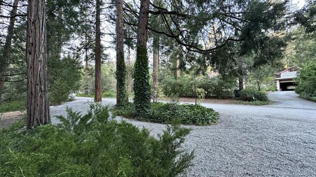 25655 Tahquitz Drive, Idyllwild CA: https://media.crmls.org/mediaz/045c3da9-8a9e-4cca-8878-441140467e16.jpg