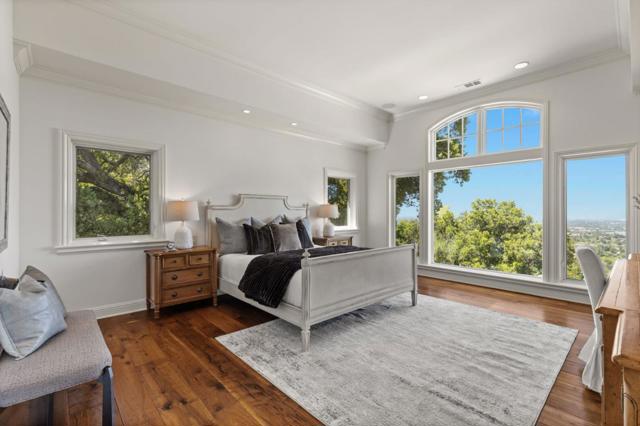 16541 Cypress Way, Los Gatos CA: https://media.crmls.org/mediaz/045cfe02-4b62-490d-bacd-39efa539624c.jpg