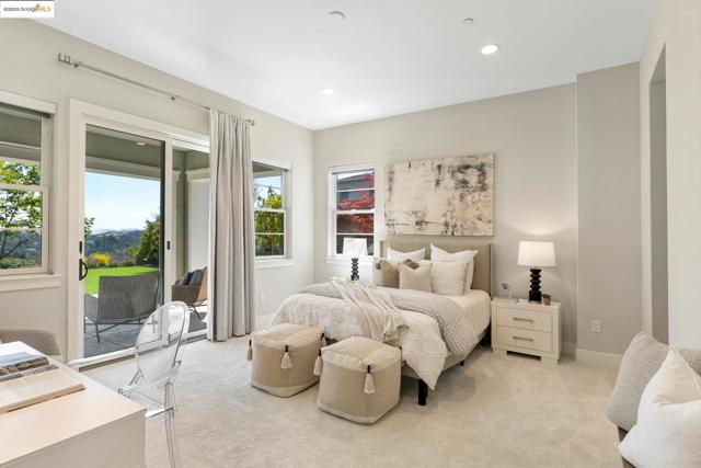 63 Tomcat Way, Orinda CA: https://media.crmls.org/mediaz/045d3dce-b41d-45e4-8c2e-2cc8df752868.jpg