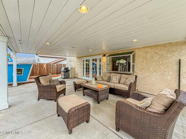 3307 Rainbow Creek Circle, Thousand Oaks CA: https://media.crmls.org/mediaz/045dbe4a-df5d-4650-ab45-669bd51892c9.jpg