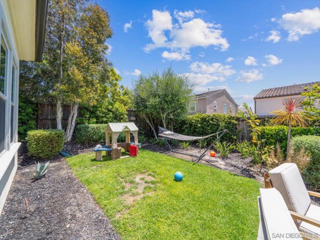 916 Camino Aldea, Chula Vista CA: https://media.crmls.org/mediaz/045e3a4a-996a-4ff1-88e6-4994f0f3b9d2.jpg
