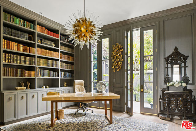 1457 Blue Jay Way, Los Angeles CA: https://media.crmls.org/mediaz/045e7eef-3949-453b-98b9-18ee99ceb04d.jpg